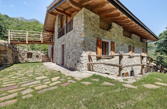 Apartment 'Casa Al Mulino 1' with Mountain View, Shared Garden and Wi-Fi