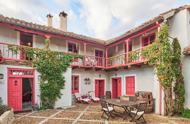Apartment 'Casa Grande' with Shared Terrace, Shared Garden and Wi-Fi