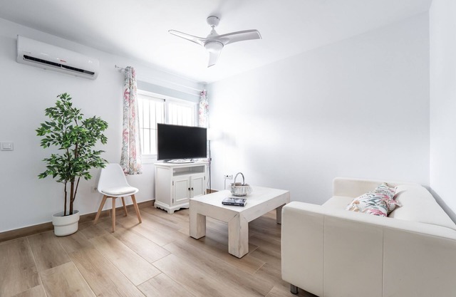 Apartment "Casa Pereira" with Private Terrace, Balconies & Wi-Fi