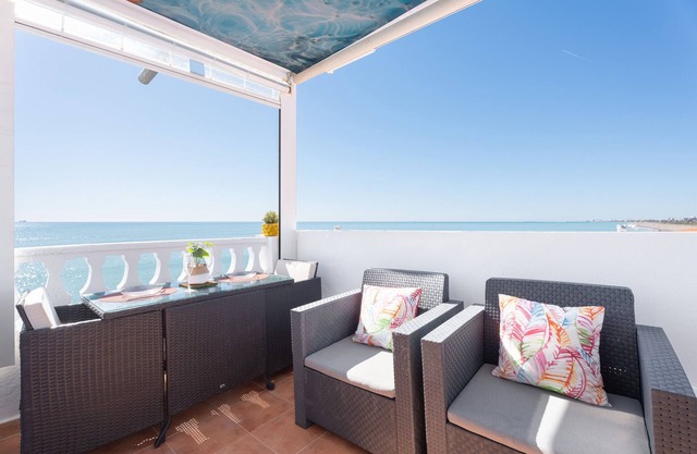Apartment 'casAcamer Sur' with Sea Views, Private Terrace, and Shared Garden