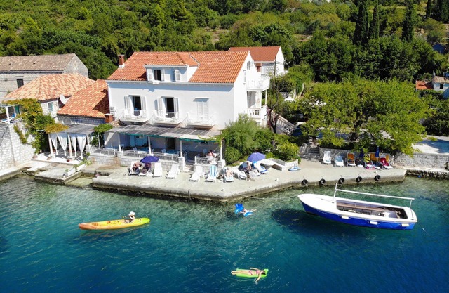 Apartment Cecilija - waterfront with sunbeds