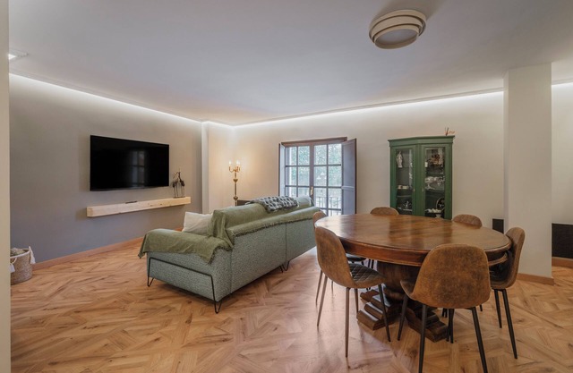 Apartment 'Centro Burgos Real Consulado' with Balcony and Wi-Fi