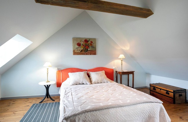 Apartment 'Chambre 2ème Étage' with Shared Terrace, Shared Garden and Wi-Fi