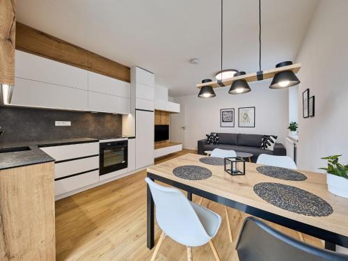 Apartment Chic Mountain Terrace Lounge by Interhome