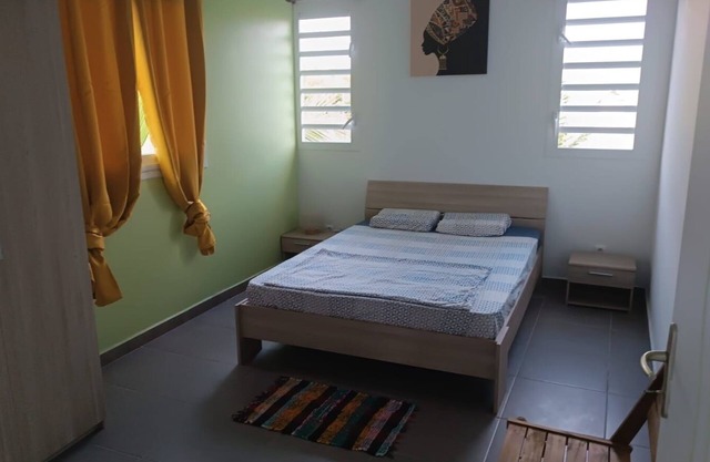 Apartment close to shops and beach