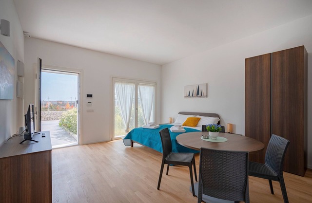 Apartment 'Costa Del Sud' with Sea View, Wi-Fi and Air Conditioning