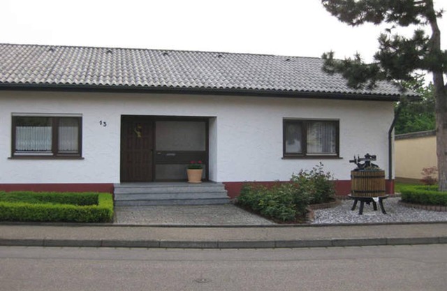 Apartment Dirr - Apartment 80 m², UG, 1 bedroom, 1 living room/bedroom