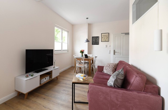 Apartment 'Das Schiefe Haus Whg Starkenburg' with Wi-Fi