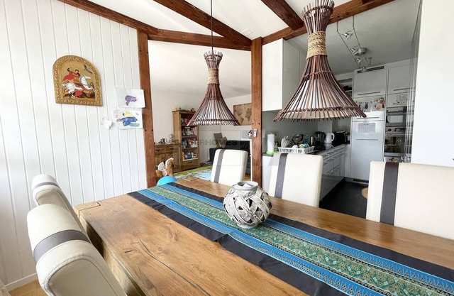 Apartment Del Sol Lake Geronde, Spacious 3-bedroom apartment in peaceful Sierre
