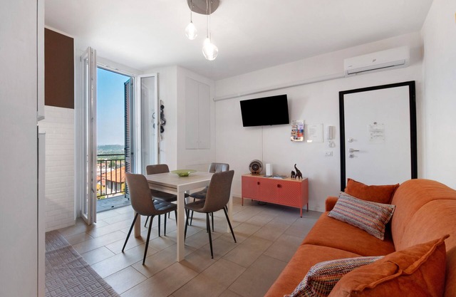Apartment 'Diamond House' with Mountain View, Balcony and Wi-Fi