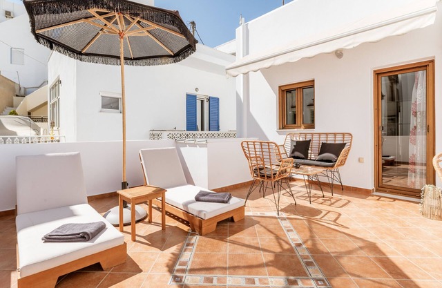 Apartment 'Diamond Of Naxos -chora-' with Private Terrace, Wi-Fi and Air Conditioning