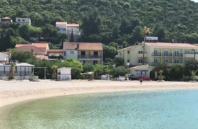 apartment, directly on the beach in Klek