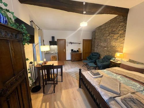 Apartment Eifelsteig im Posthalterhof, anno 1683, mit Sauna