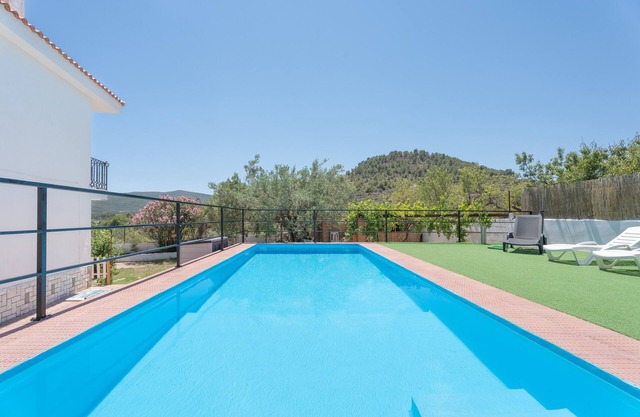 Apartment 'El Cachorro' with Mountain View, Private Pool and Shared Terrace