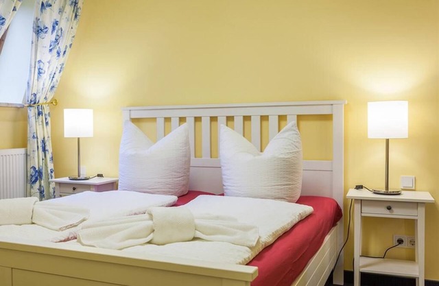 Apartment-Ensuite with Shower-Schloss Nossen
