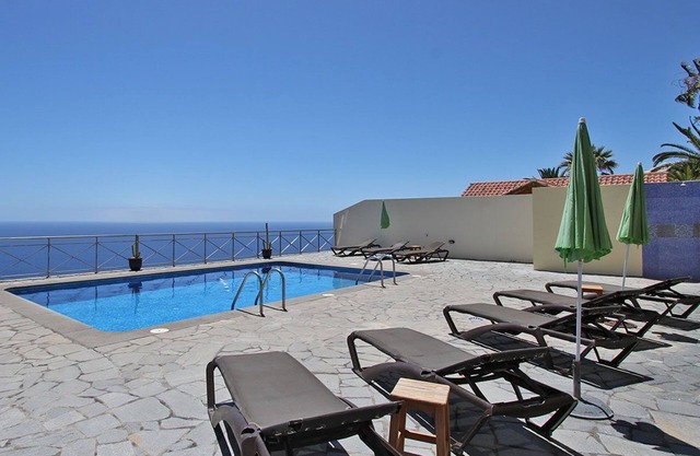 Apartment 'Moijama 2' with Sea View, Shared Pool and Wi-Fi