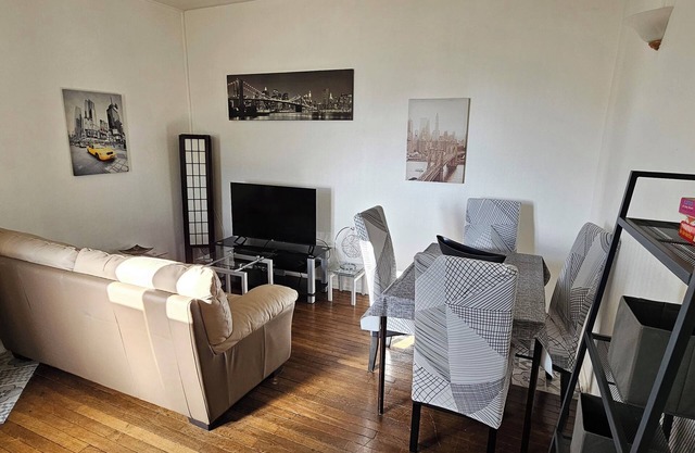 Apartment F2 Orléans 42m², parking, sleeps 4