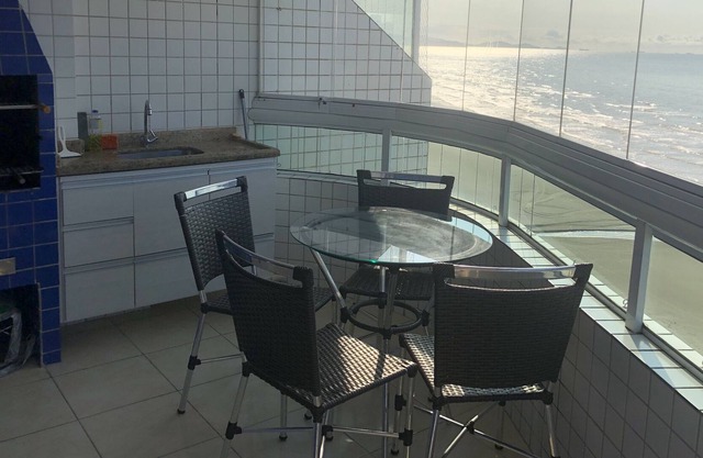 Apartment facing the sea with barbecue on the balcony, 2 parking spaces, 3 bedrooms