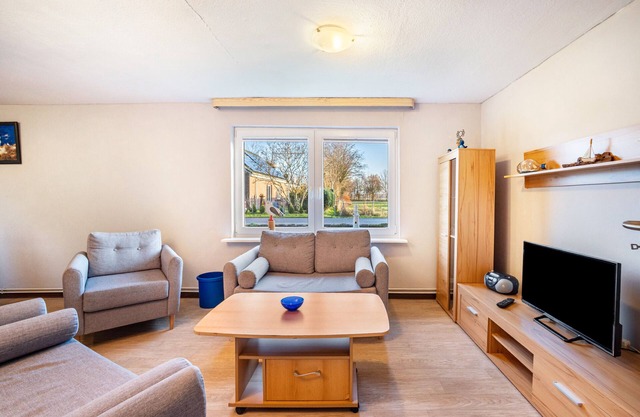Apartment 'Ferienhaus Peters' with Private Terrace, Shared Garden and Wi-Fi