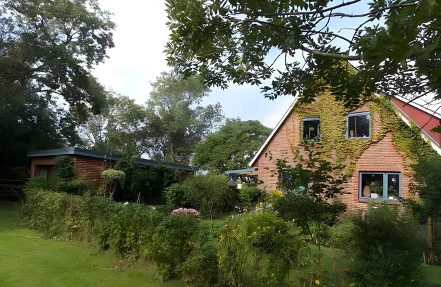 Apartment 'Ferienwohnung Achterndiek' with Private Terrace, Private Garden and Wi-Fi