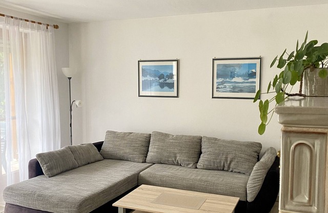 Apartment 'Ferienwohnung Starnberg' with Private Terrace, Shared Garden and Wi-Fi