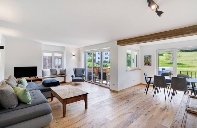 Apartment 'Ferienwohnung Kalvarienberg' with Mountain View, Balcony and Wi-Fi