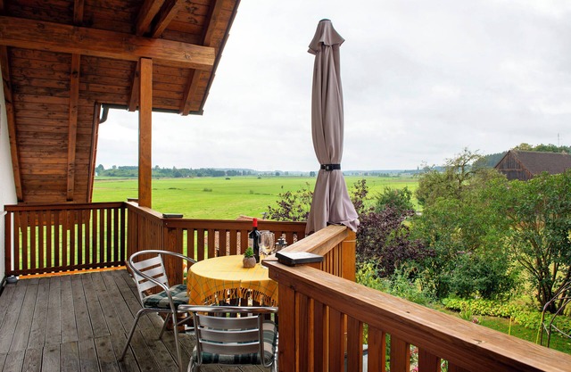 Apartment 'Ferienwohnung Schank' with Private Garden, Balcony and Wi-Fi