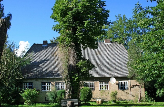 Apartment 'Ferienwohnung Flarupgaard' with Private Garden and Wi-Fi