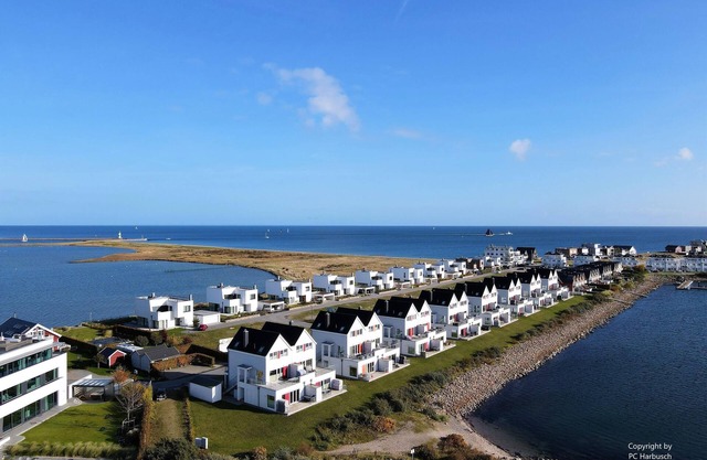 Apartment 'Fewo Ostseeflair By Seeblick Ferien' with Sea View, Balcony and Wi-Fi