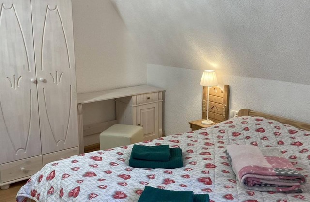 Apartment/flat, shower and bath, WC, garden side - Pension ZUR 23