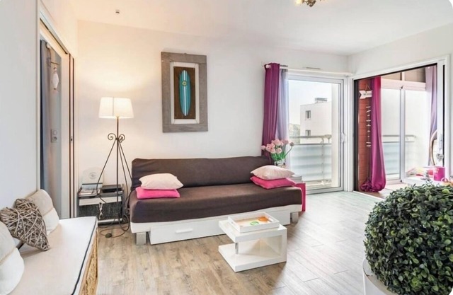 Apartment 200m from the beach