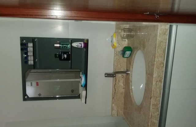 APARTMENT FURNISHED TO 184 STEPS FROM THE SEA, ON THE BEACH PONTA DE CAMPINA. Head hair