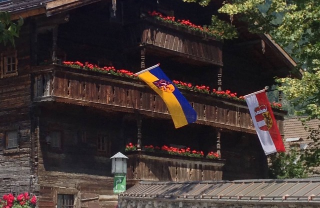 Apartment 'Geigerhaus 500 Jahre - Appartement C' with Mountain View, Shared Sauna & Wi-Fi