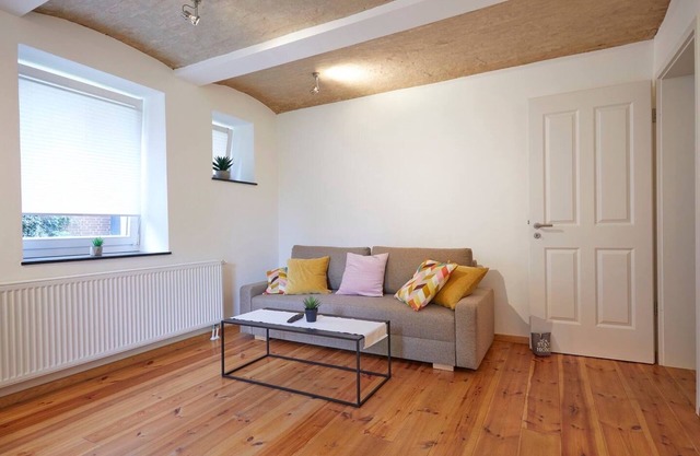 Apartment 'Gemütliche Altbauwohnung' with Private Terrace, Private Garden and Wi-Fi