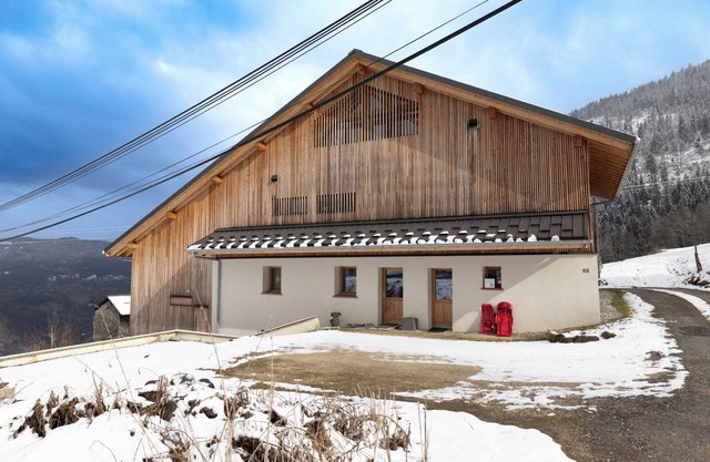 Apartment 'Gîte Dans Ferme D'Alpage' with Mountain View, Private Garden and Wi-Fi