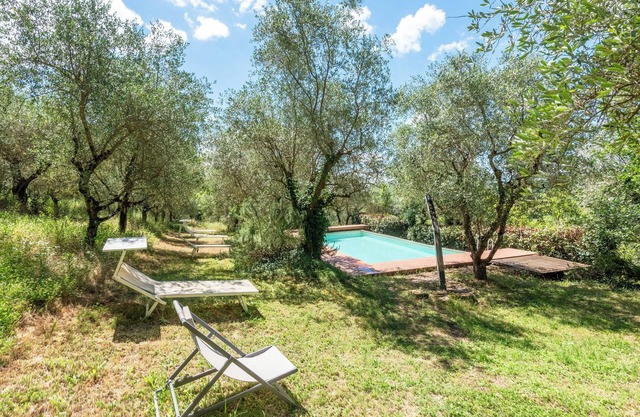 Apartment 'Green Siena' with Shared Pool, Private Terrace and Wi-Fi