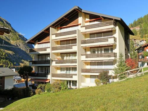Apartment Grillon-3 by Interhome