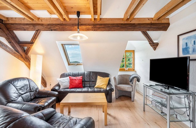 Apartment 'Gutshof Lesch - Ferienwohnung 1' with Private Garden and Wi-Fi