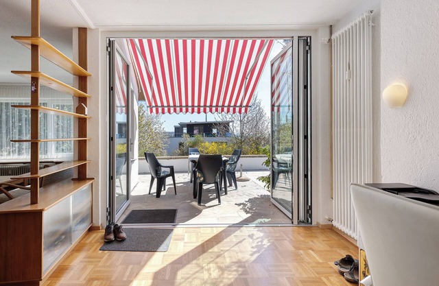 Apartment 'Hegaudomizil' with Private Terrace, Private Garden and Wi-Fi
