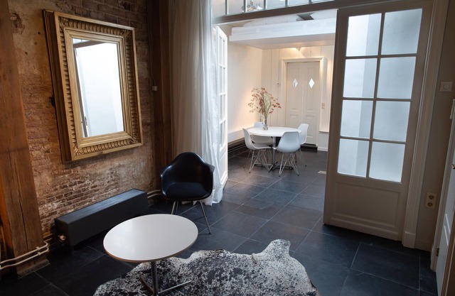 Apartment in 17th century Monument near Amsterdam
