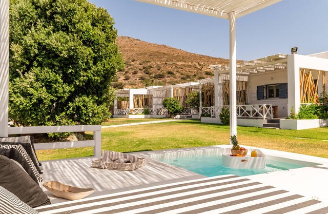 Apartment In A Hotel "Ow Andros Luxury Suites 1" with Mountain View, Private Terrace & Wi-Fi