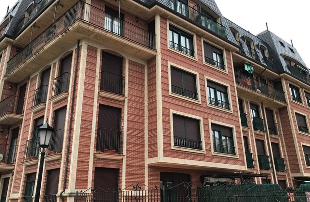 Apartment in a quiet environment