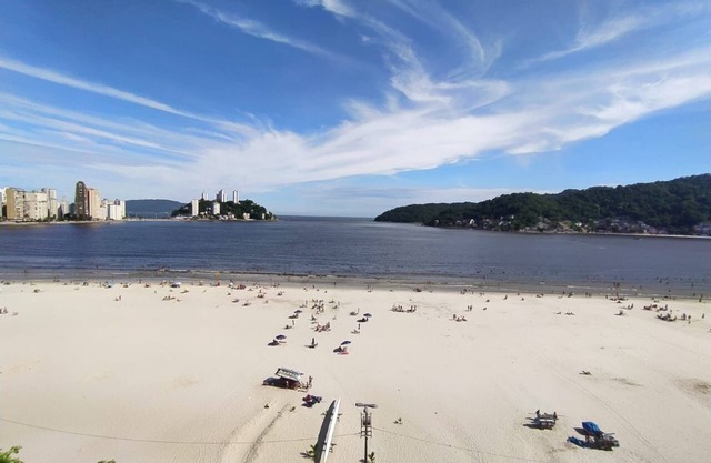 Apartment in front of the beach in São Vicente! Spectacular view !