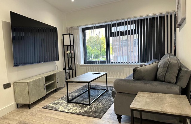 Apartment In Luton Town Centre