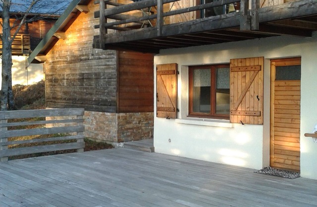apartment in mountain chalet (mourtis)