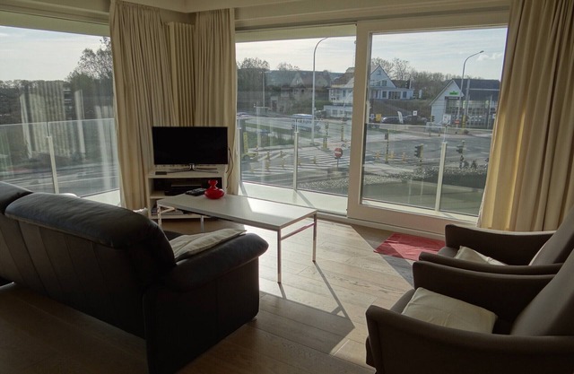 Apartment in Nieuwpoort near Sandy Beaches