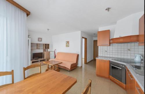 Apartment in Sukošan with Seaview, Terrace, Air condition, WIFI (3495-1)