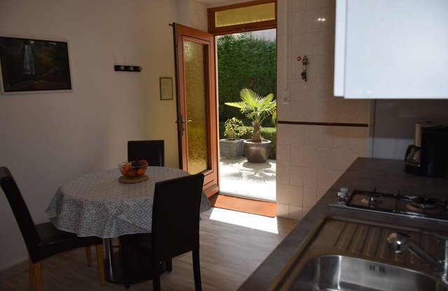 Apartment in town center villa with large terrace and private parking