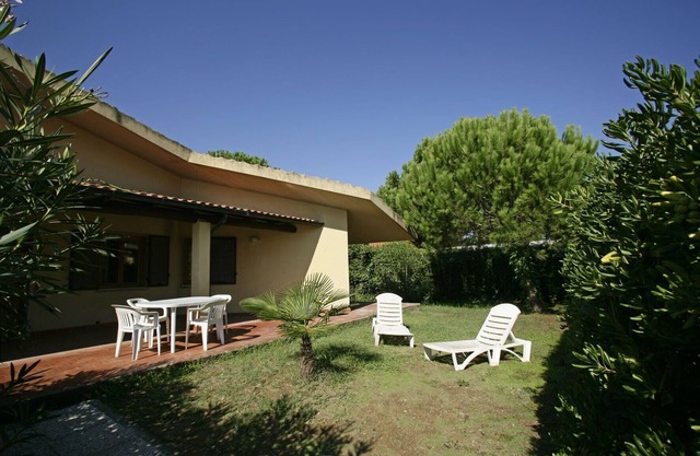 Apartment in villa 150 meters from the Giannella beach