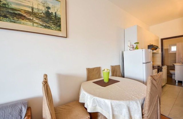 Apartment J&N in Karlobag - 5 persons, 2 bedrooms